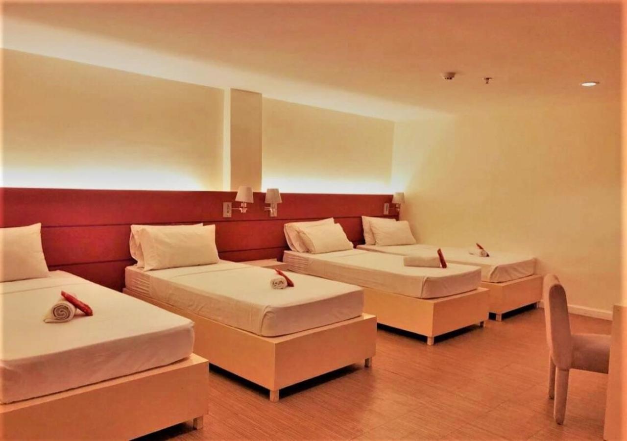 Reddoorz Plus At Hotel Metro Kalibo Habitación foto