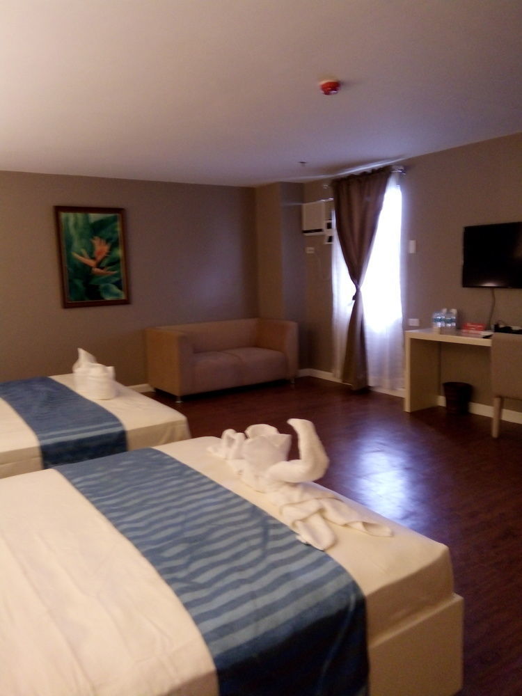 Reddoorz Plus At Hotel Metro Kalibo Exterior foto