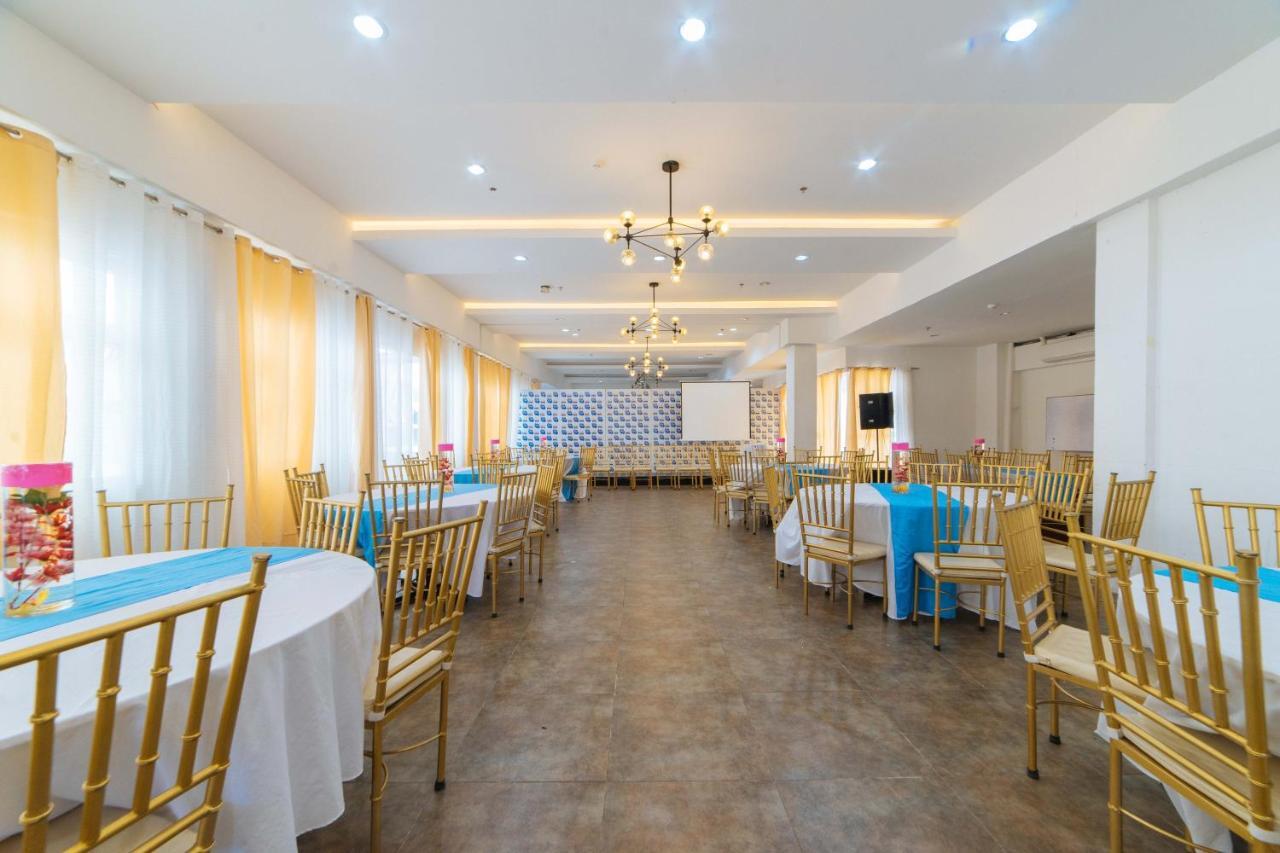 Reddoorz Plus At Hotel Metro Kalibo Exterior foto